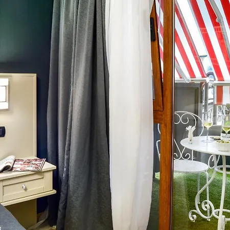 Bed & Breakfast Queen 4*