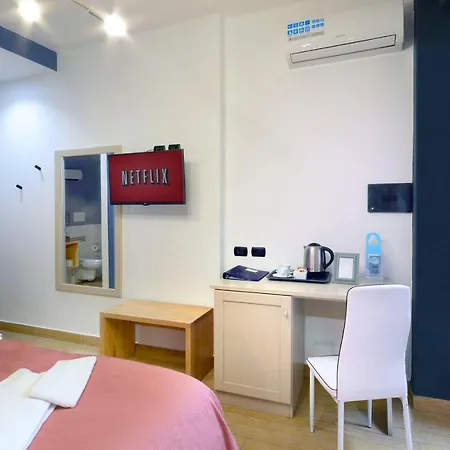 Queen Bed & Breakfast