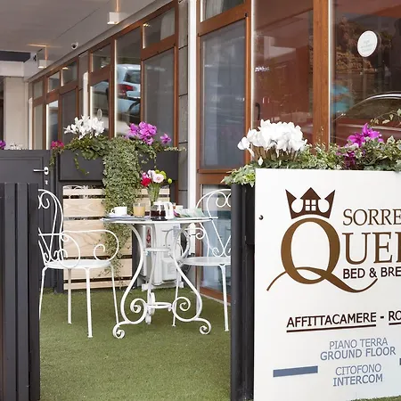 Queen Bed & Breakfast Sorrento