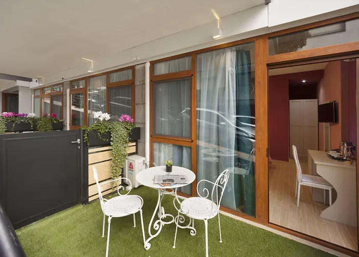 Queen לינה וארוחת בוקר סורנטו