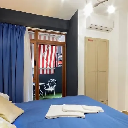 Queen Bed & Breakfast