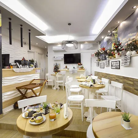 Bed & Breakfast Queen 4*