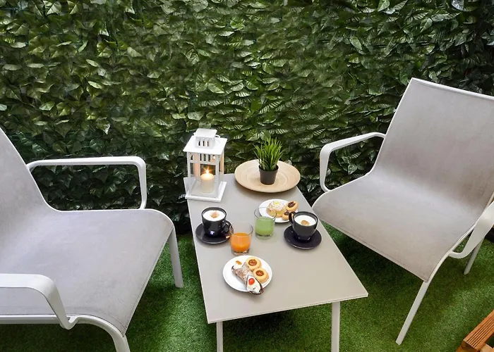 Queen Bed and breakfast 4*